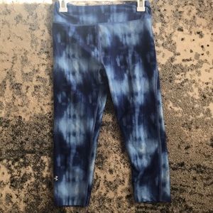 Under Armour Cropped Athletic Leggings